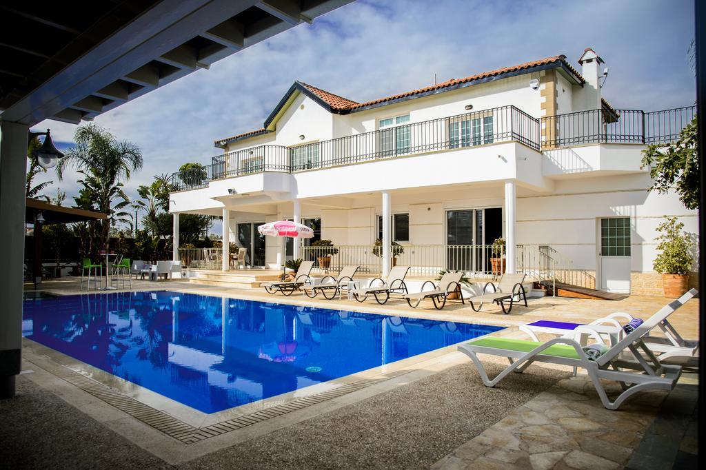 Papas Family Villa 파라림니 객실 사진