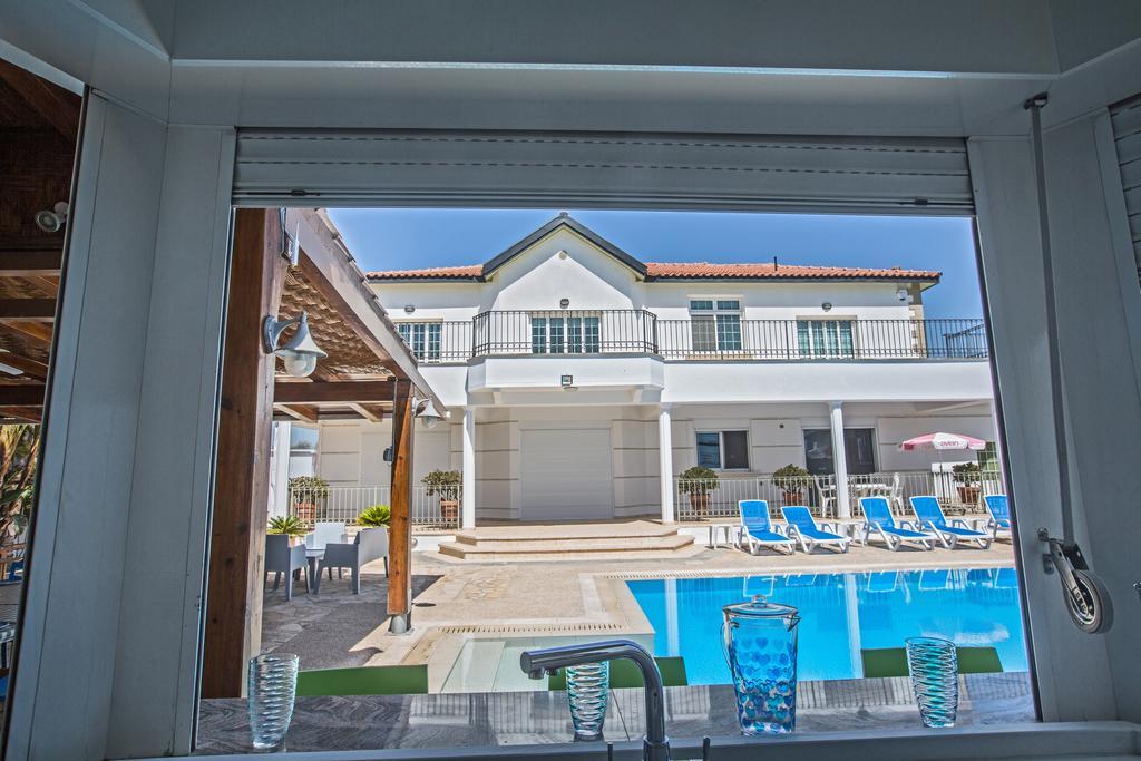 Papas Family Villa 파라림니 외부 사진